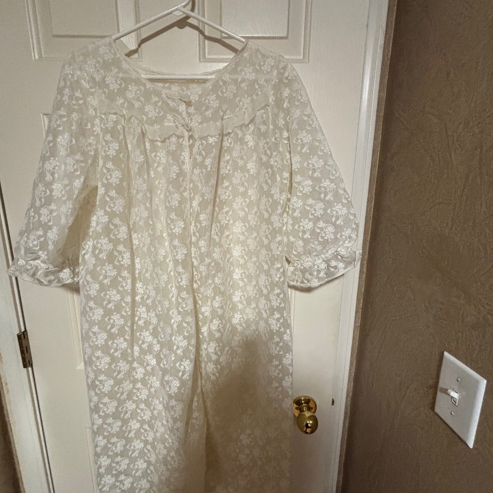 Vintage Asani Flocked Nylon Dressing Gown, SZ. 36
